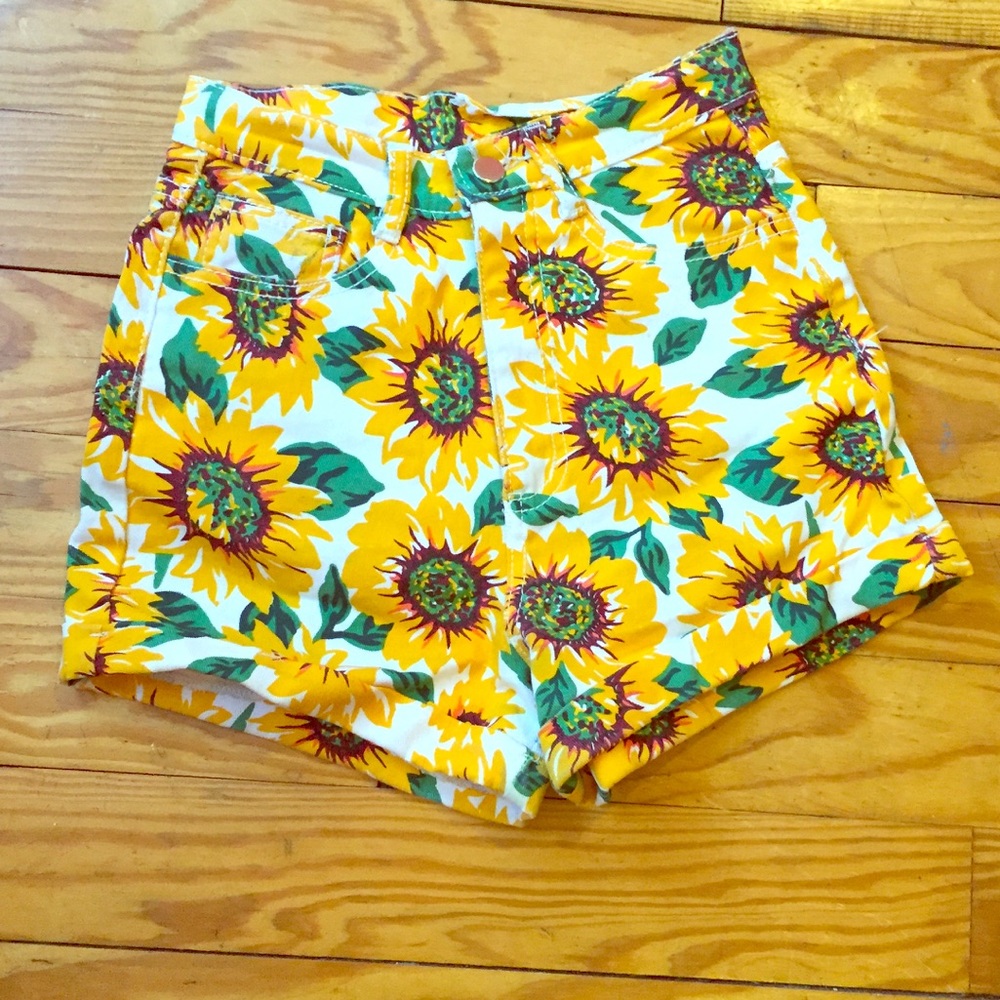 High-waist sunflower shorts